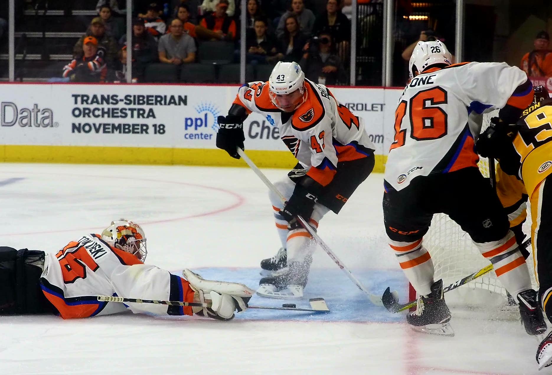 Friday Night (Goal) Lights - Penguins Outlast Phantoms 6-5