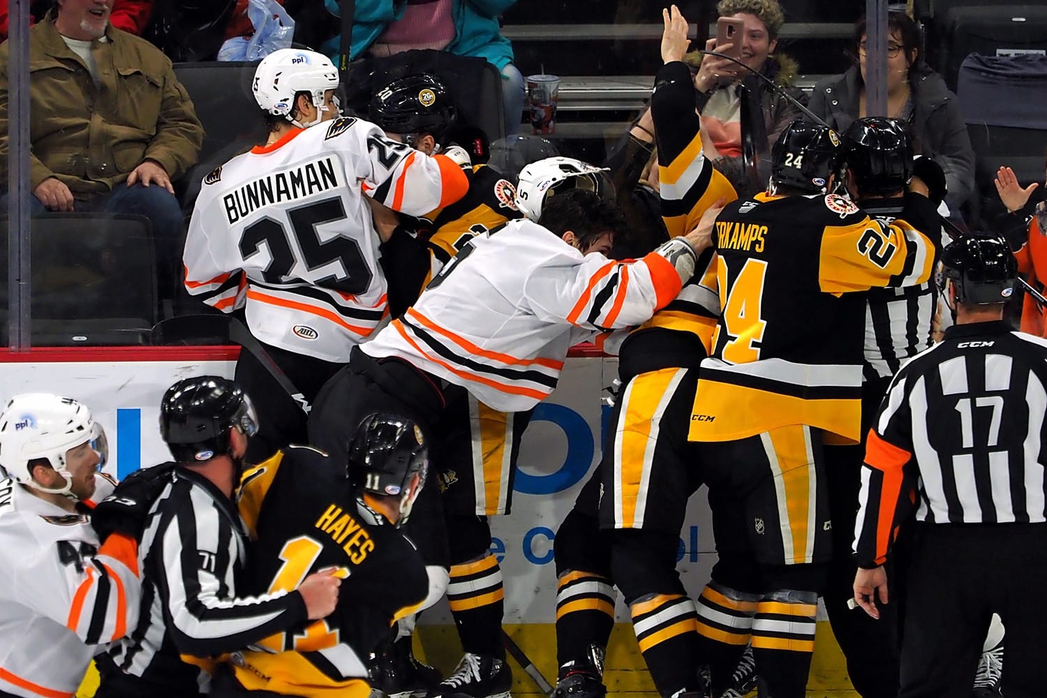 Frustration Mounting For Phantoms