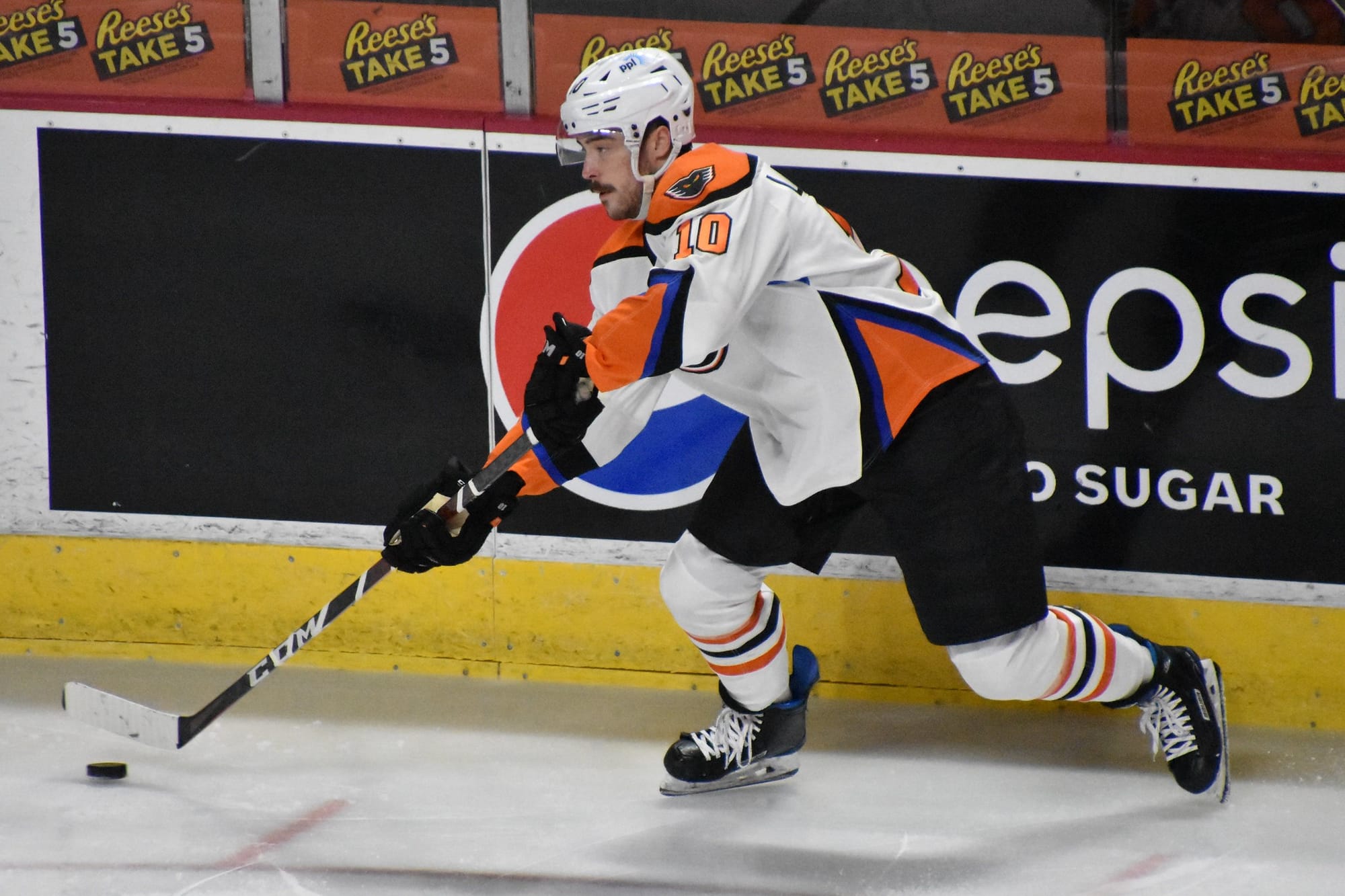 Laczynski's Offensive Surge, Strong Two-Way Play Earns Him 1st NHL Recall